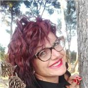 Diplomata con maturità Artistica disponibile ad insegnare la materia sia pratica che teorica